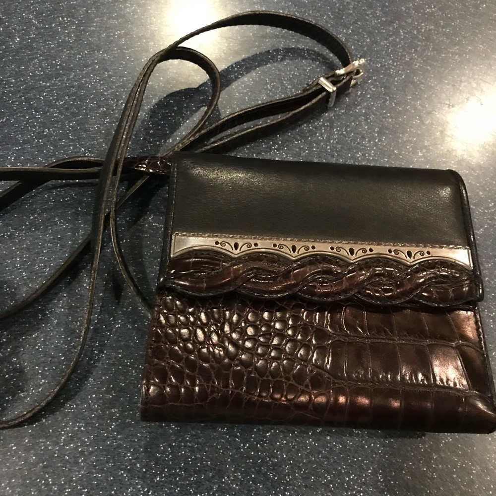 Bridgeton crossbody convertible wallet